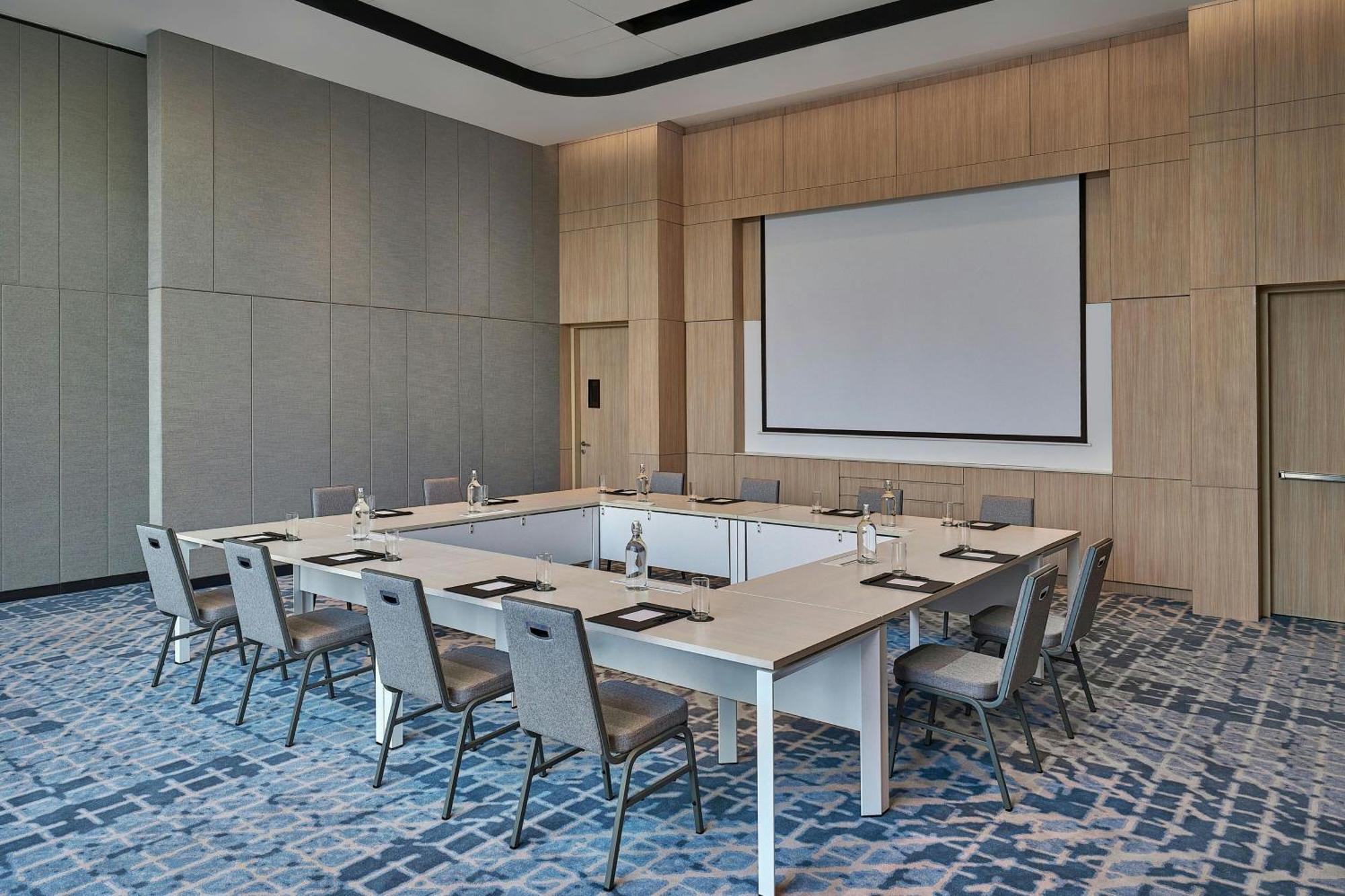 Hotel Courtyard By Marriott Kuala Lumpur South Exterior foto